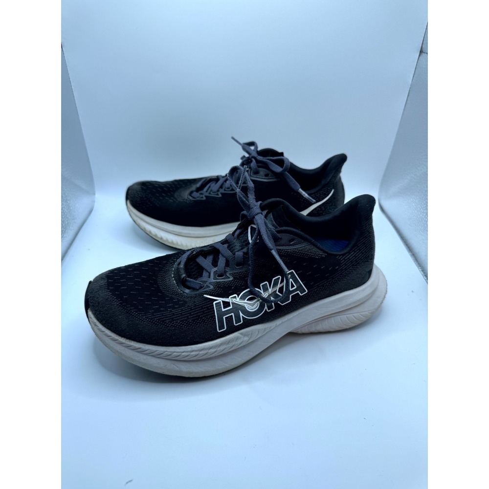 Hoka One One Mach 6 1147810-BWHT Womens 7 B Sneaker Black White Jacquard Running